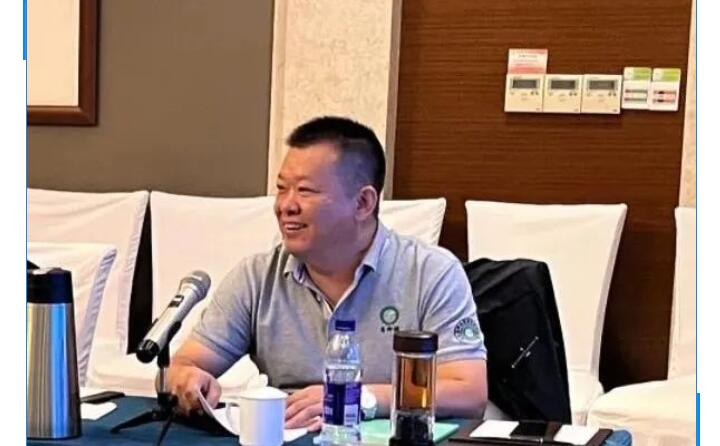 為激發(fā)員工工作積極性，激勵(lì)員工完成公司各項(xiàng)目標(biāo)，促進(jìn)公司與員工的雙贏發(fā)展，集團(tuán)總經(jīng)理孫寧波宣貫激勵(lì)政策。.jpg